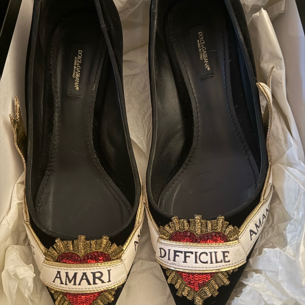 Dolce & Gabbana Black and Red Heels with Elegant Design